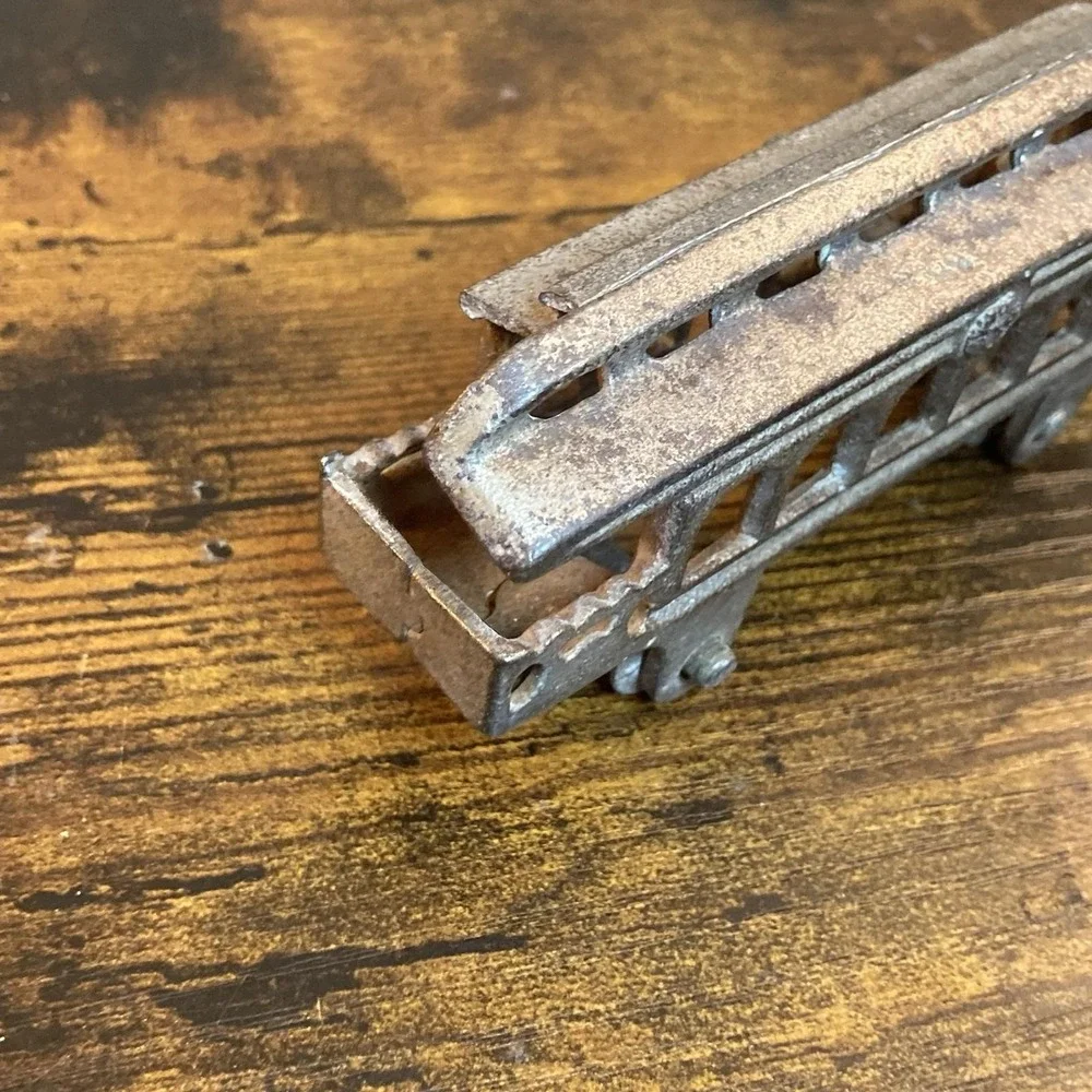 Vtg Cast Iron Trolley Car Streetcar Toy Train Passenger Coach‎ 4